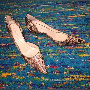 AK Anne Klein Christa snakeskin print pumps great condition. Size 9.5 3"‎ heels